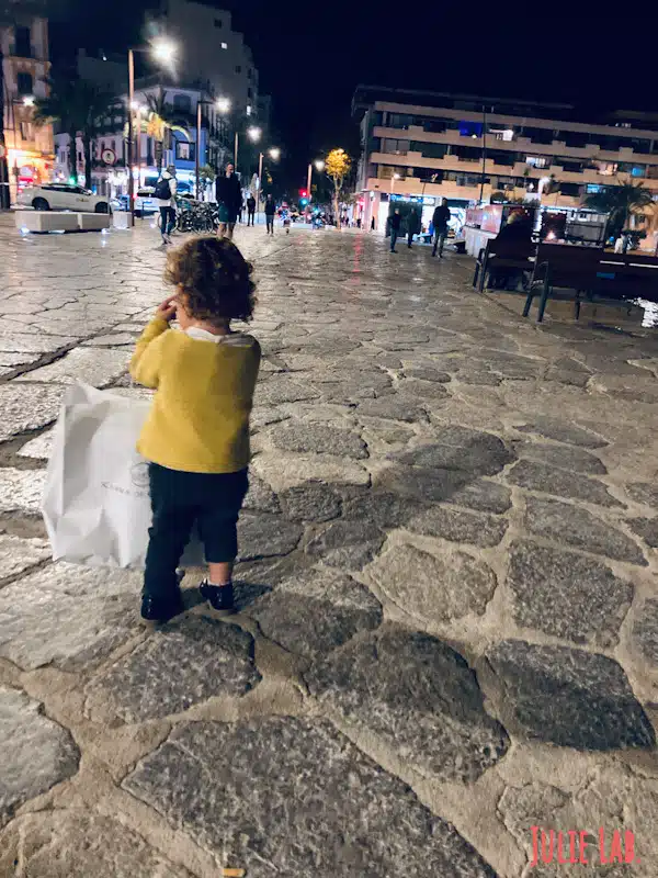 Shopping à Eivissa En Famille